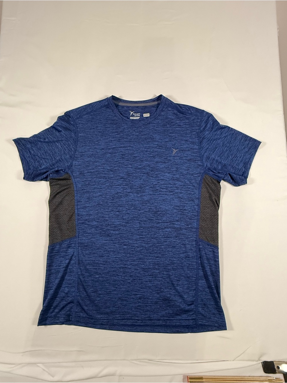 Old Navy Heathered Blue Short-Sleeve Athletic Tee with Black Mesh Panels